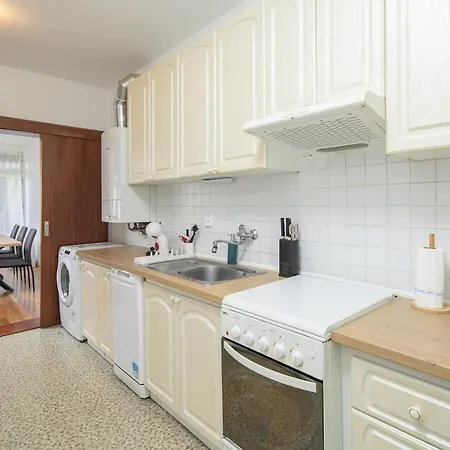 Spacious House With Garden 15 Min Walk From Castle * 布拉格