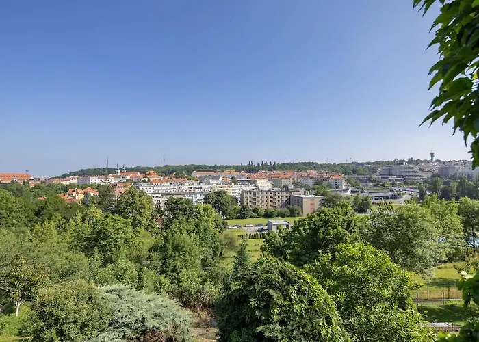 Spacious House With Garden 15 Min Walk From Castle * Prag