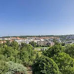Spacious House With Garden 15 Min Walk From Castle * Praga