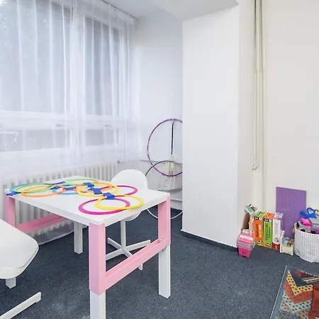Spacious House With Garden 15 Min Walk From Castle
