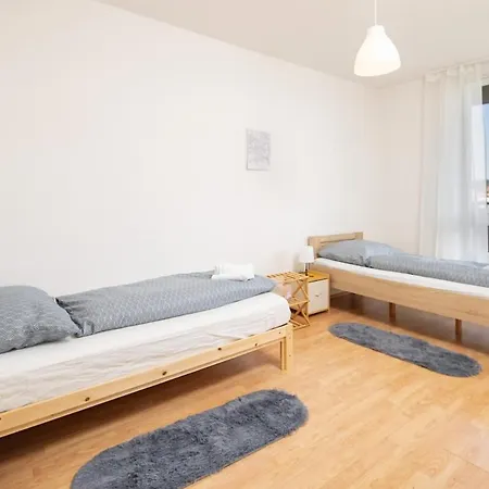 Spacious House With Garden 15 Min Walk From Castle * Praag