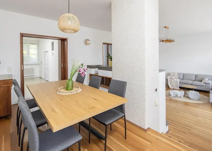 Spacious House With Garden 15 Min Walk From Castle Дом отдыха