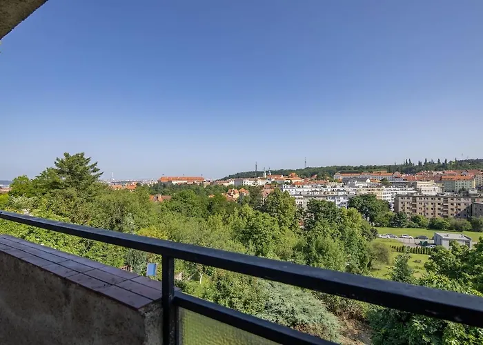 Spacious House With Garden 15 Min Walk From Castle *