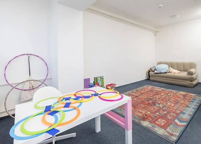 Spacious House With Garden 15 Min Walk From Castle